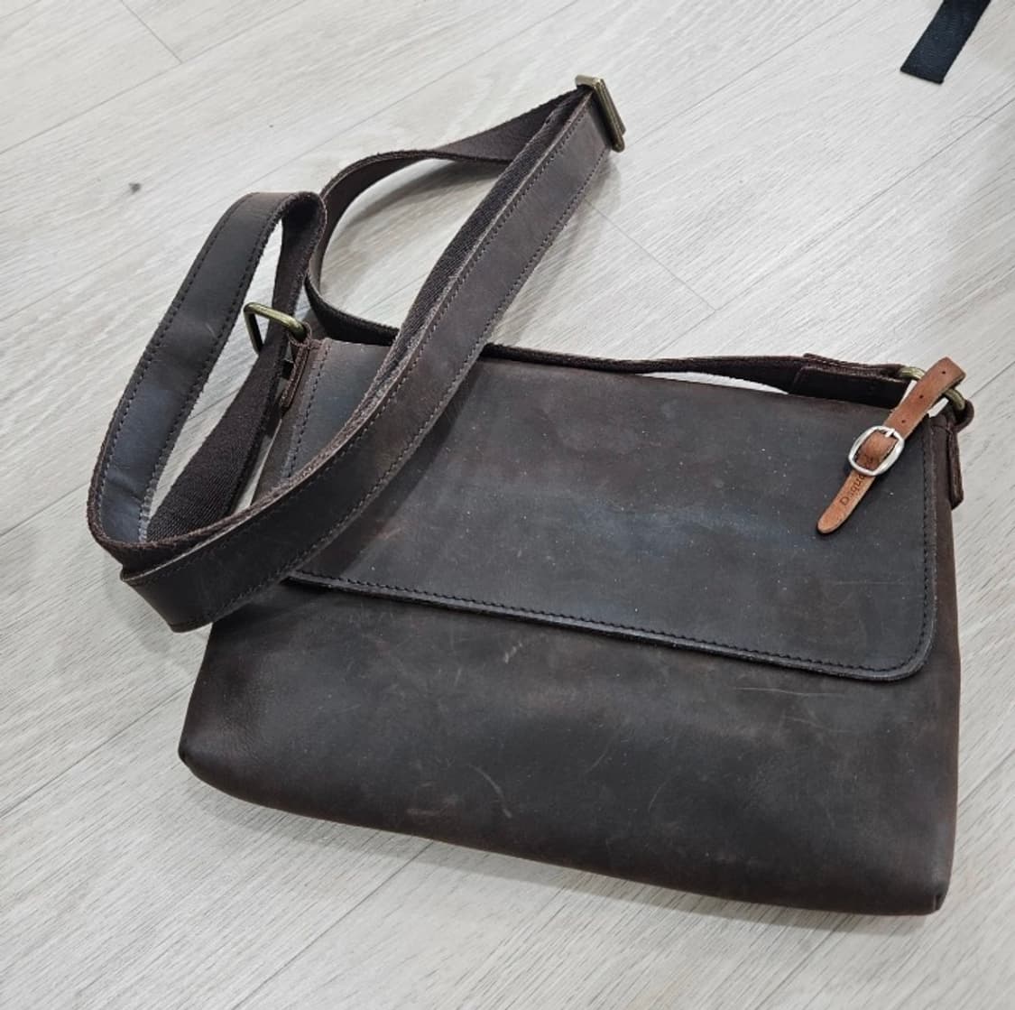 가죽 크로스백 상품이미지1