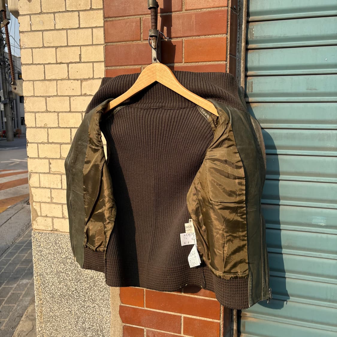 올리브 터틀넥 니트 레더 집업 베스트 상품이미지5