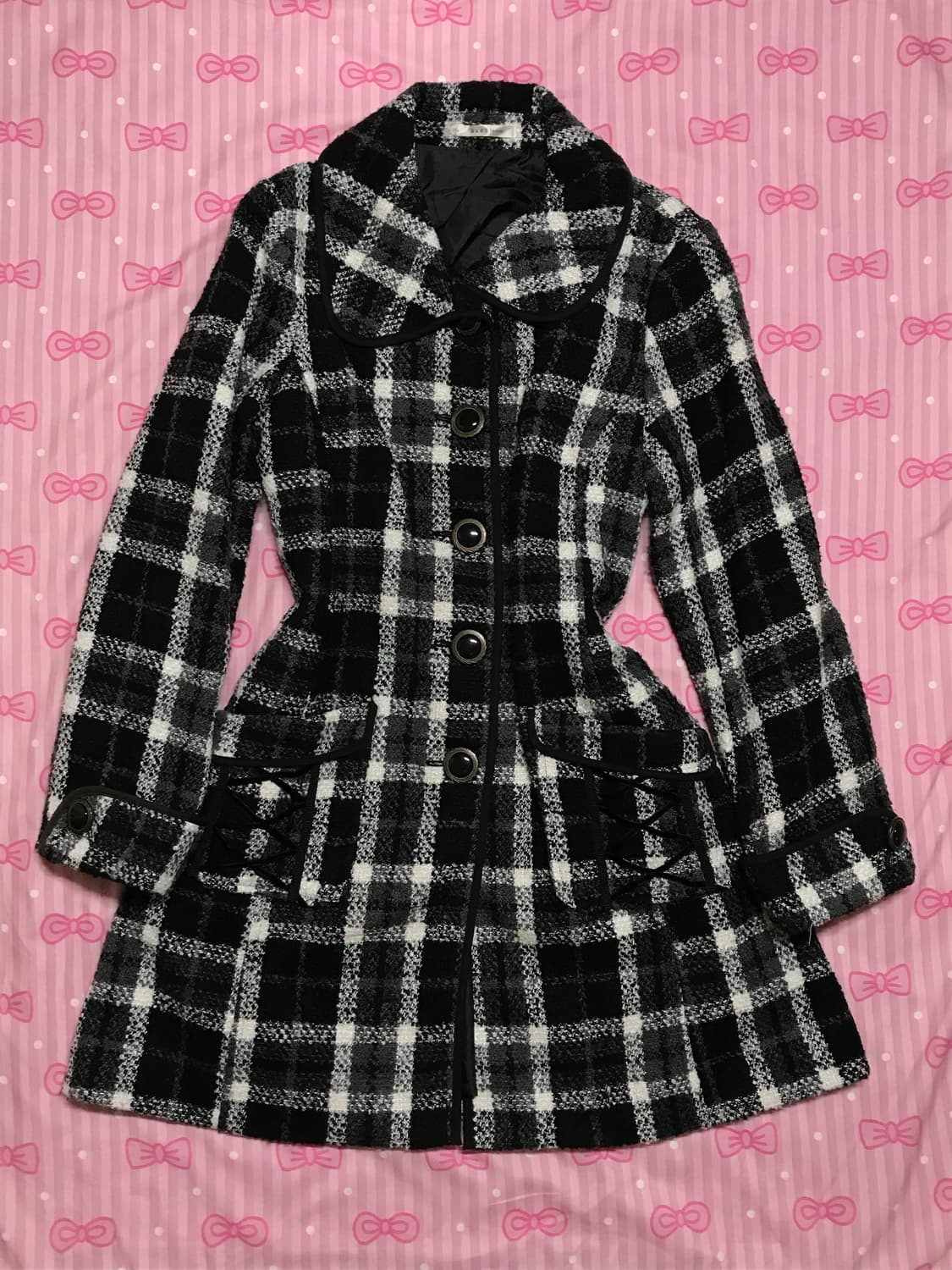 Aexs femme 블랙 체크 벨벳 포켓 코트 상품이미지1