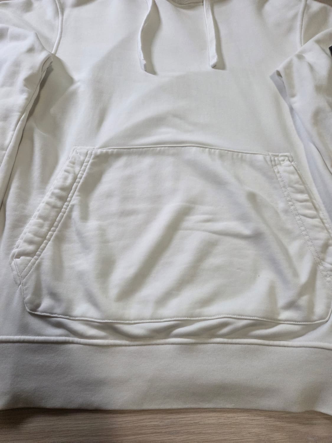 스톤아일랜드 와펜 코튼 플리스 신형 후드티 상품이미지6