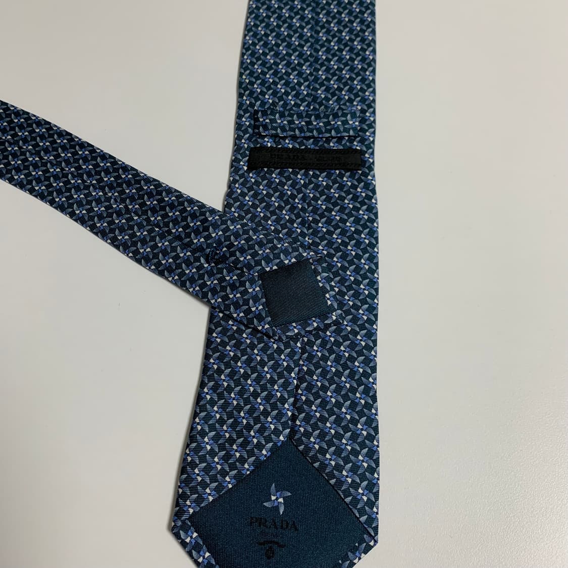 프라다(PRADA) 명품 중고 슬림넥타이 100실크 A+등급 7.2cm 상품이미지7