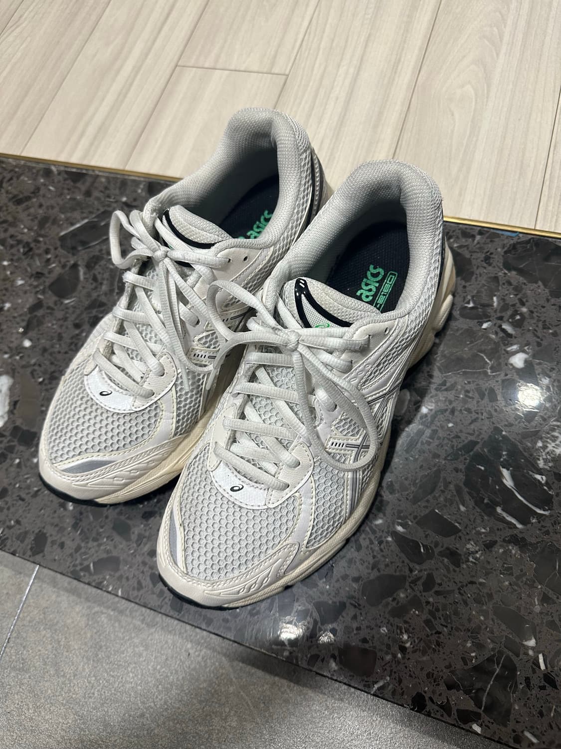 아식스 2160 화이트 블랙 260 상품이미지1