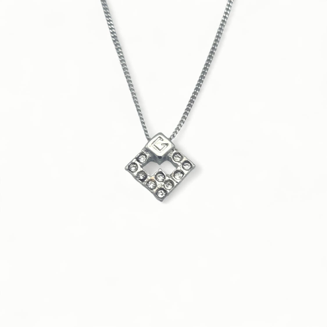 지방시 로고 큐빅 스퀘어  목걸이 상품이미지2