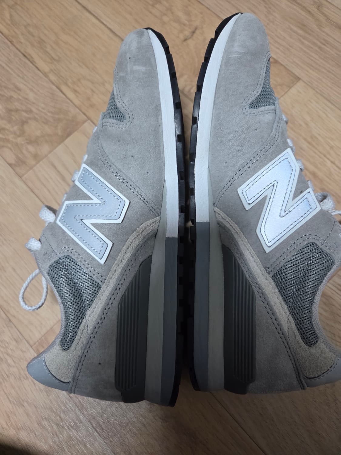 뉴발란스 996 그레이 255 팝니다 상품이미지3
