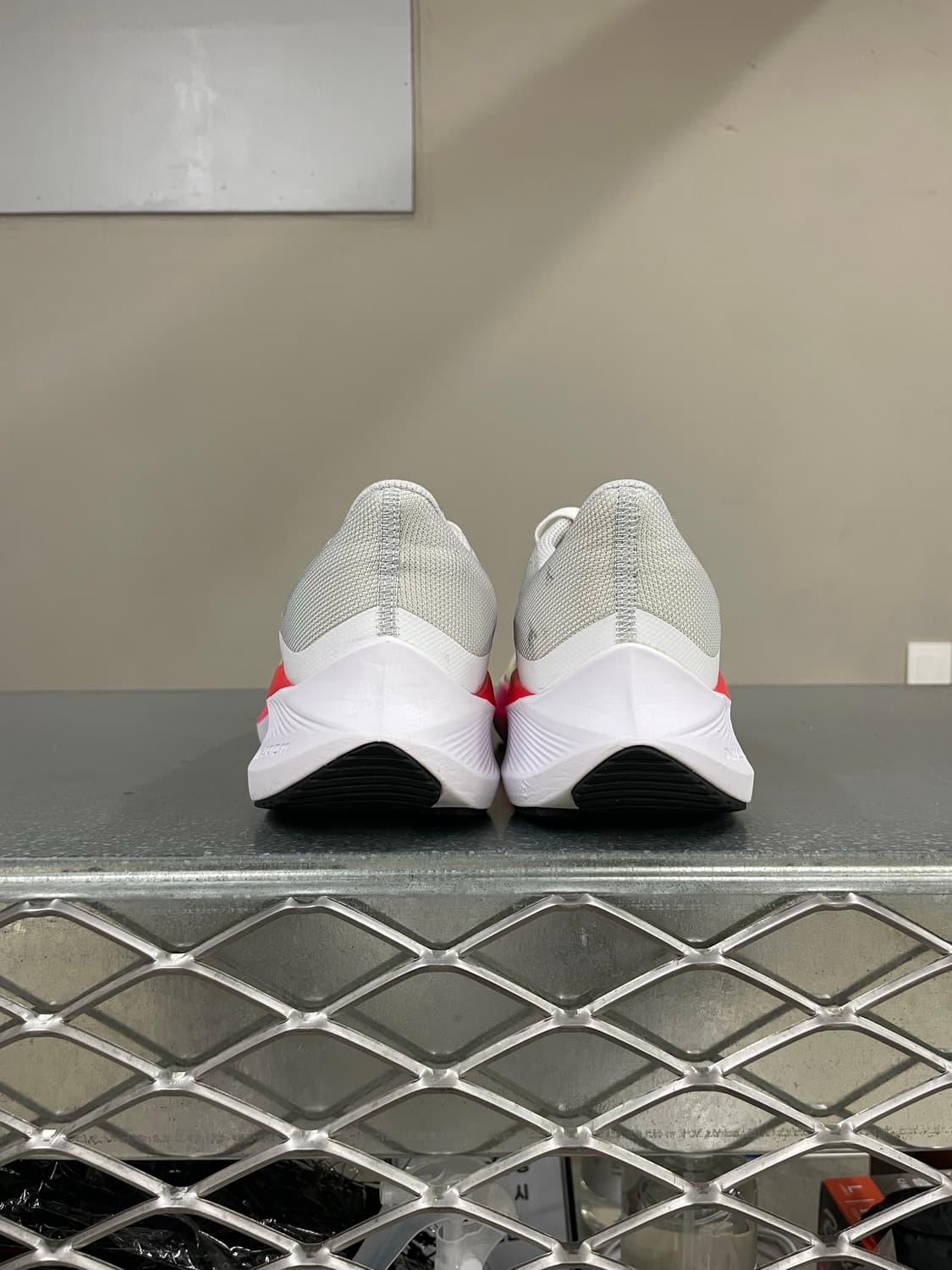 나이키 줌 윈플로 8 260 상품이미지3