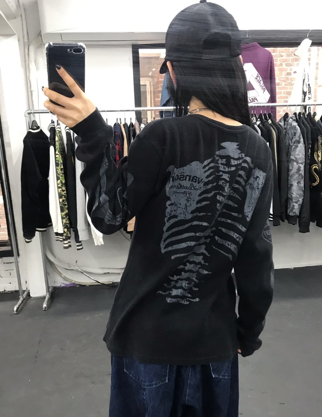 밴슨 레더 본 프린팅 와플 롱슬리브 상품이미지3