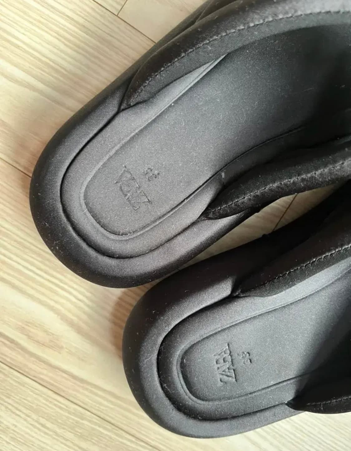 자라패브릭샌들 자라패딩쪼리 35(225-235) 3600/110/800 상품이미지6