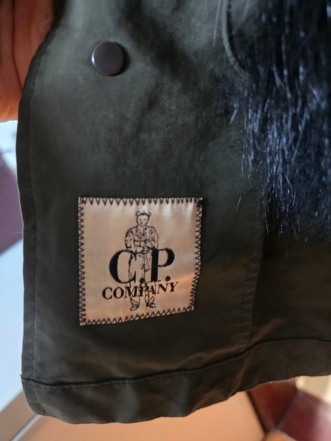 cp컴퍼니 라쿤 야상 패딩 상품이미지4