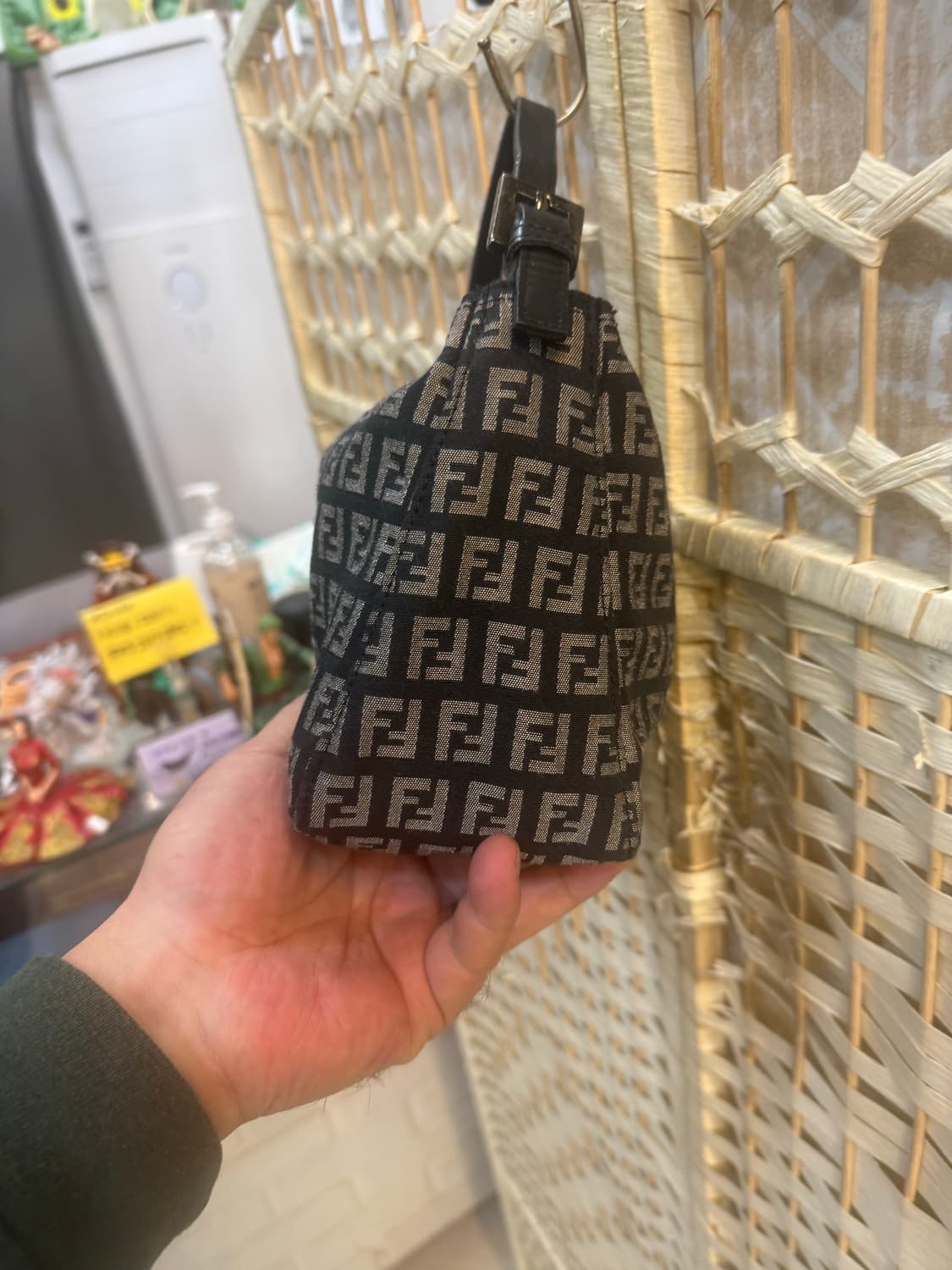 정품 펜디 주카 미니 토트백 팝니다 상품이미지2