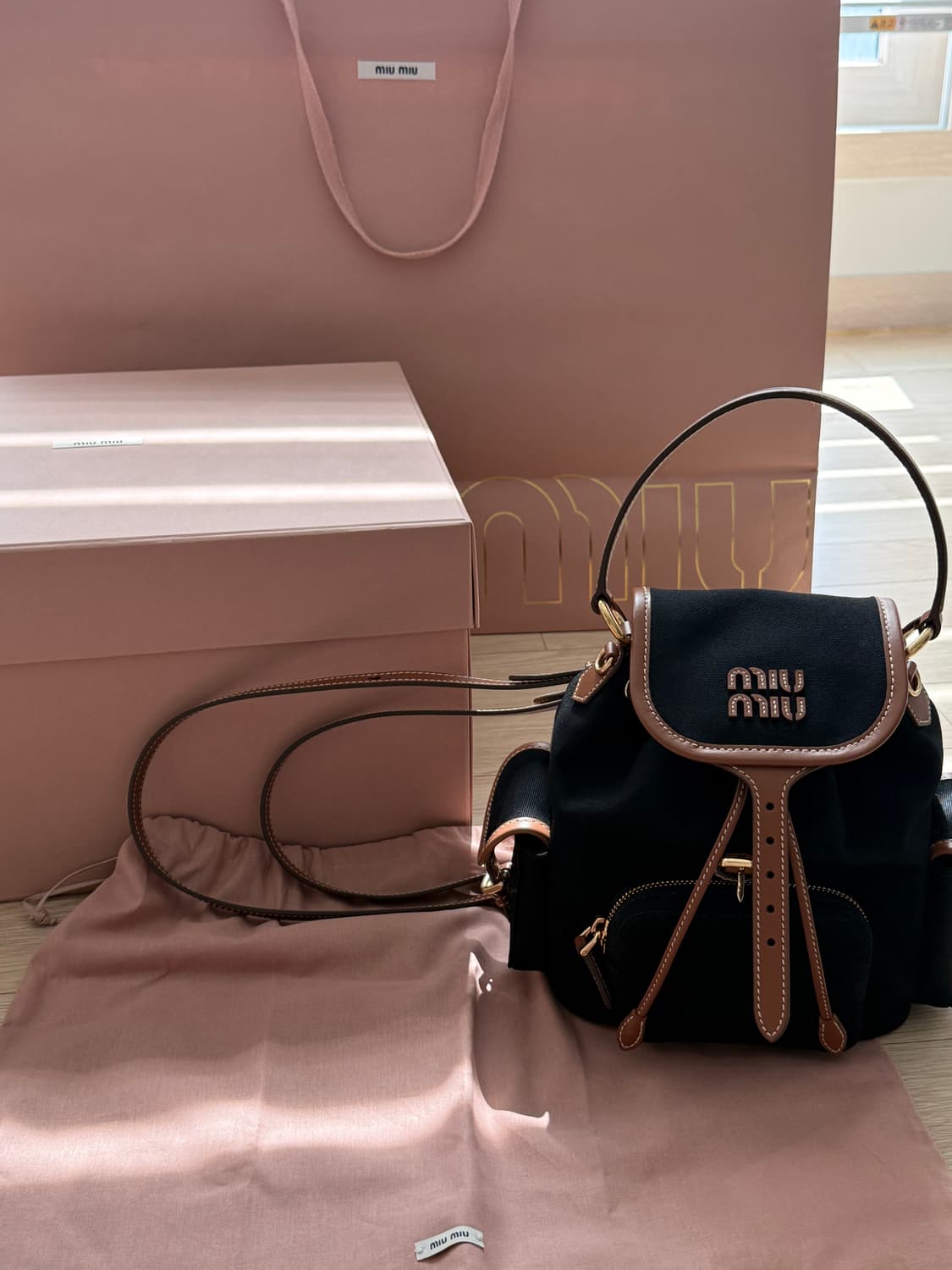 미우미우 캔버스 백팩 상품이미지6