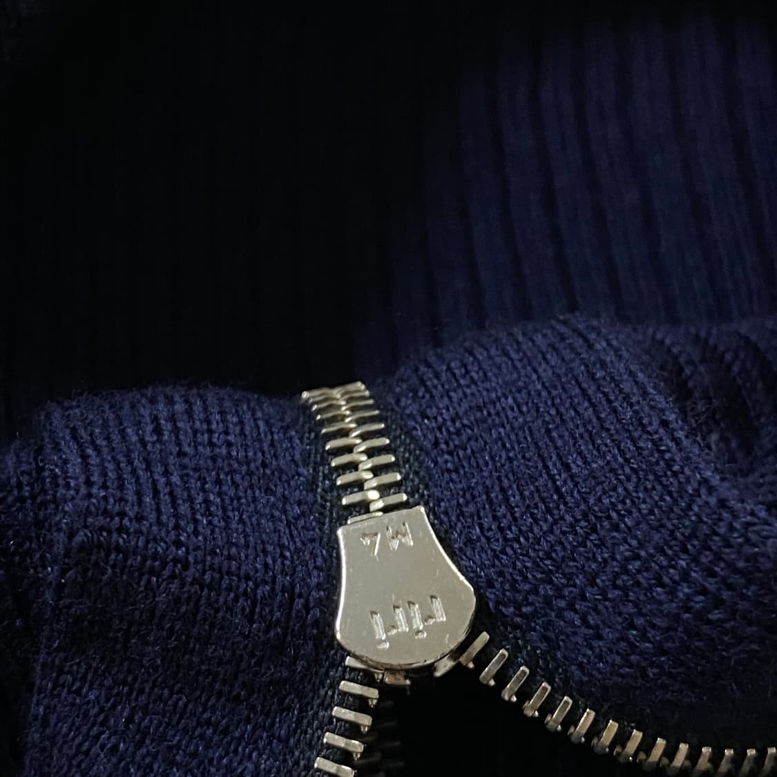 프라다 로고 디자인 하프 집업 니트 상품이미지6