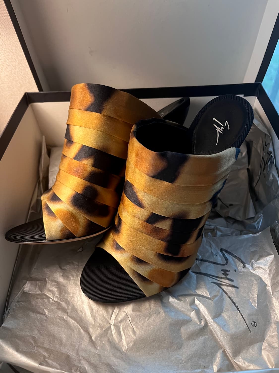 [Giuseppe Zanotti] 레오파드 뮬 하이힐 상품이미지9