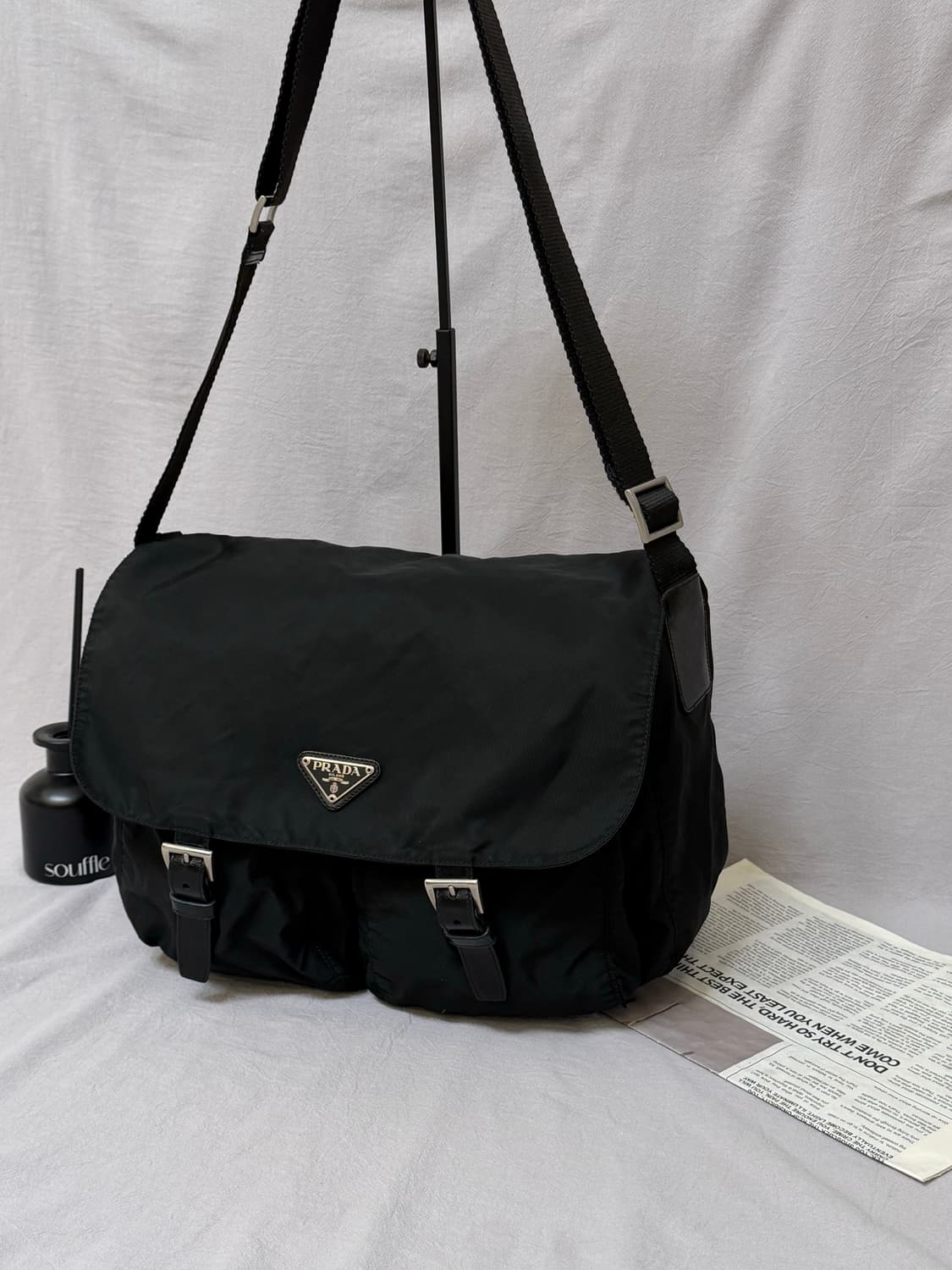 (컨디션굿)프라다 투버클 포코노 나일론 메신저백 크로스백 상품이미지3