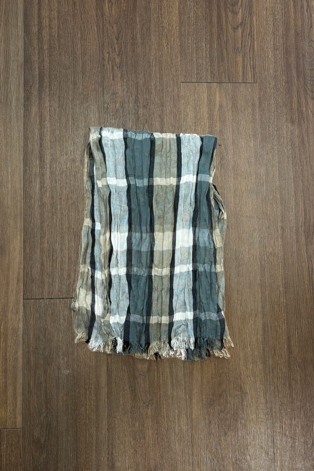 TAKEO KIKUCHI Crinkled Plaid Scarf 상품이미지2