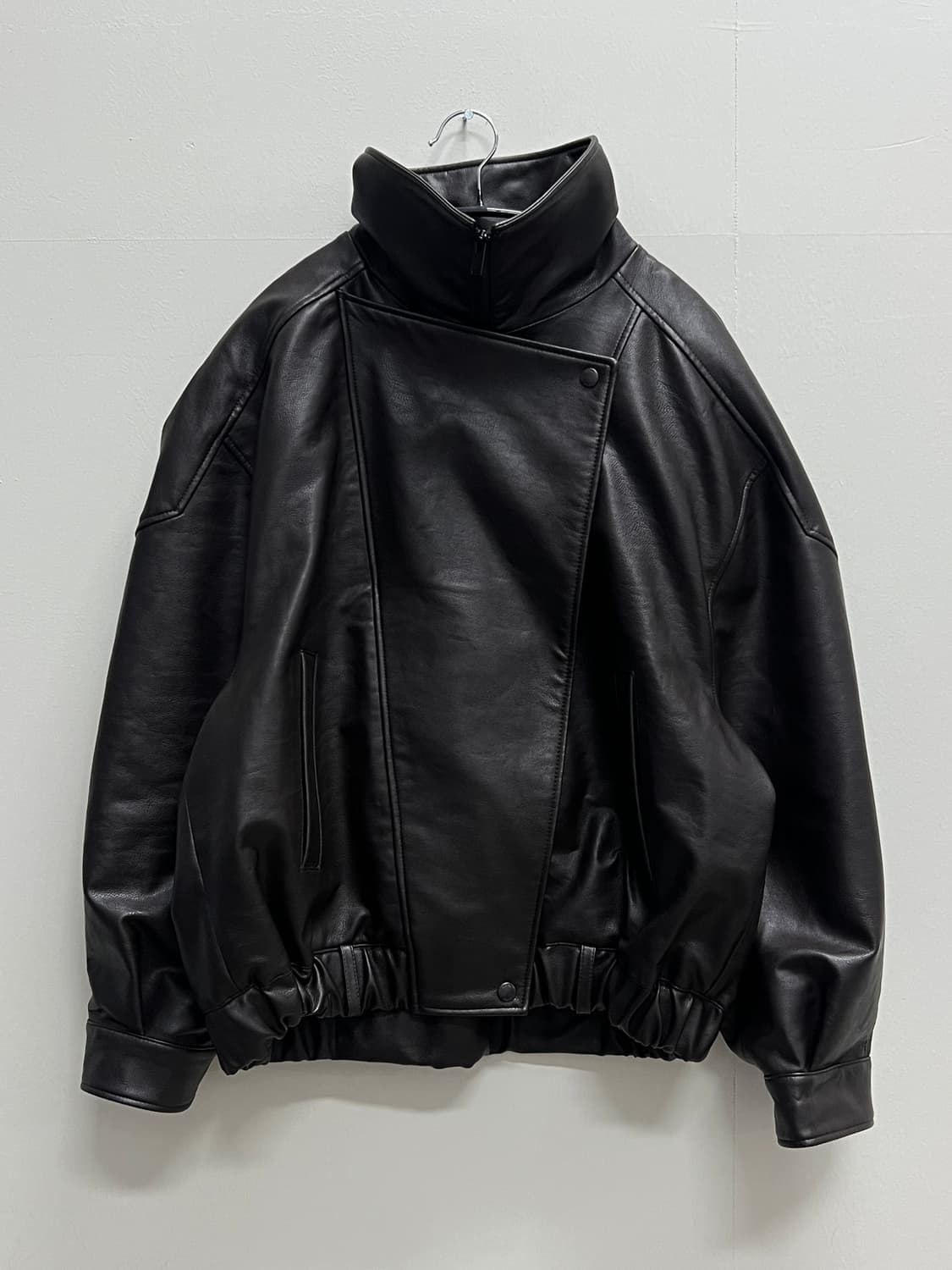 (새상품급) 25SS시스템 오버사이즈 레더 밴딩 자켓 다크브라운 상품이미지2