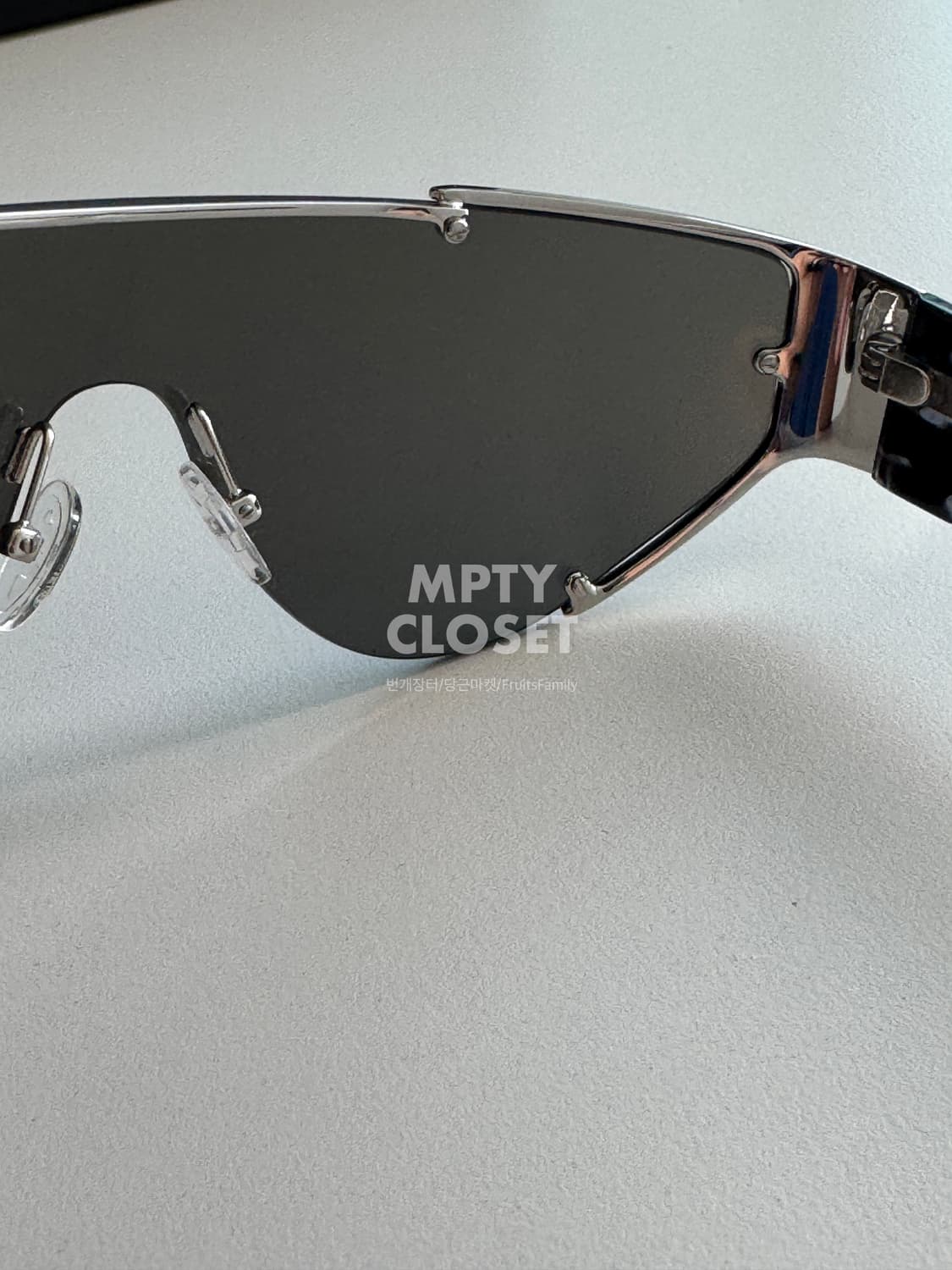 알렉산더 맥퀸 AM0447S 쉴드프레임 선글라스 상품이미지4