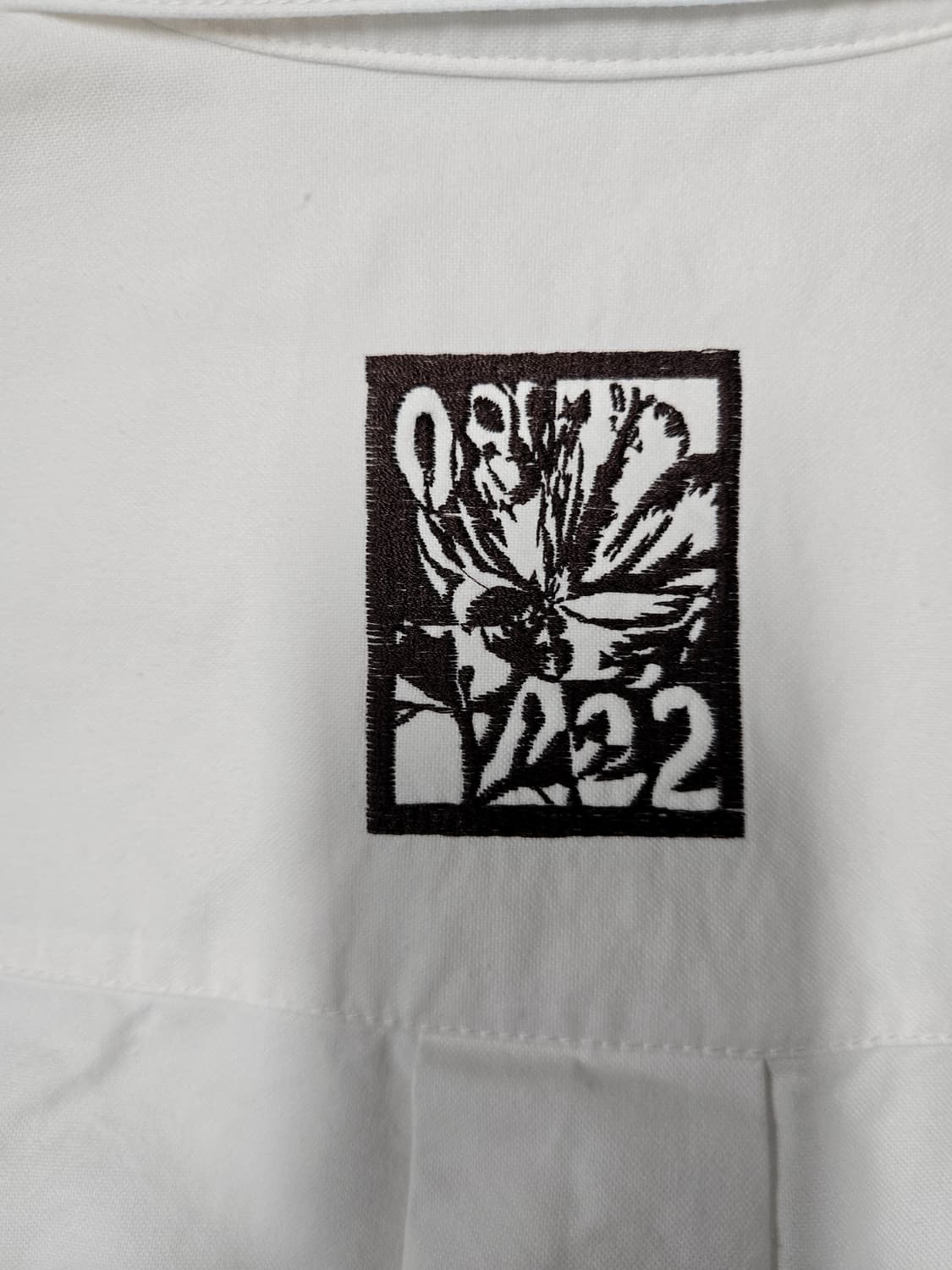 한섬 시스템 옴므 SYSTEM 자수 셔츠 상품이미지5