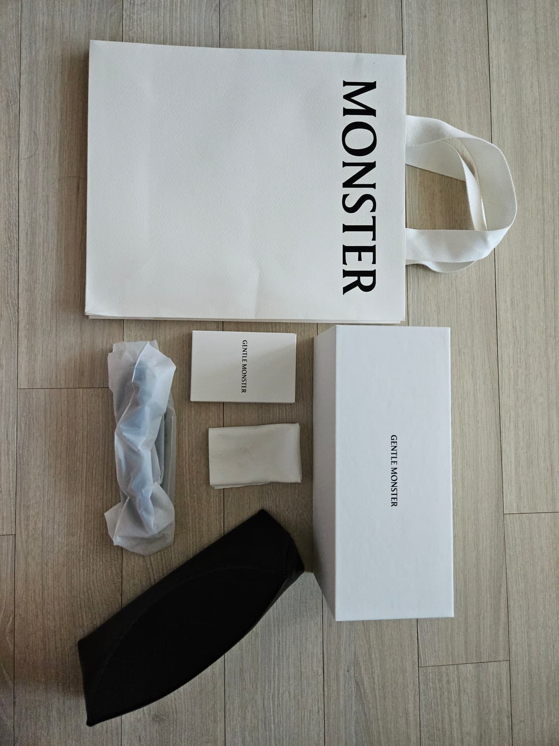 젠틀몬스터 모니카 블랙 상품이미지1