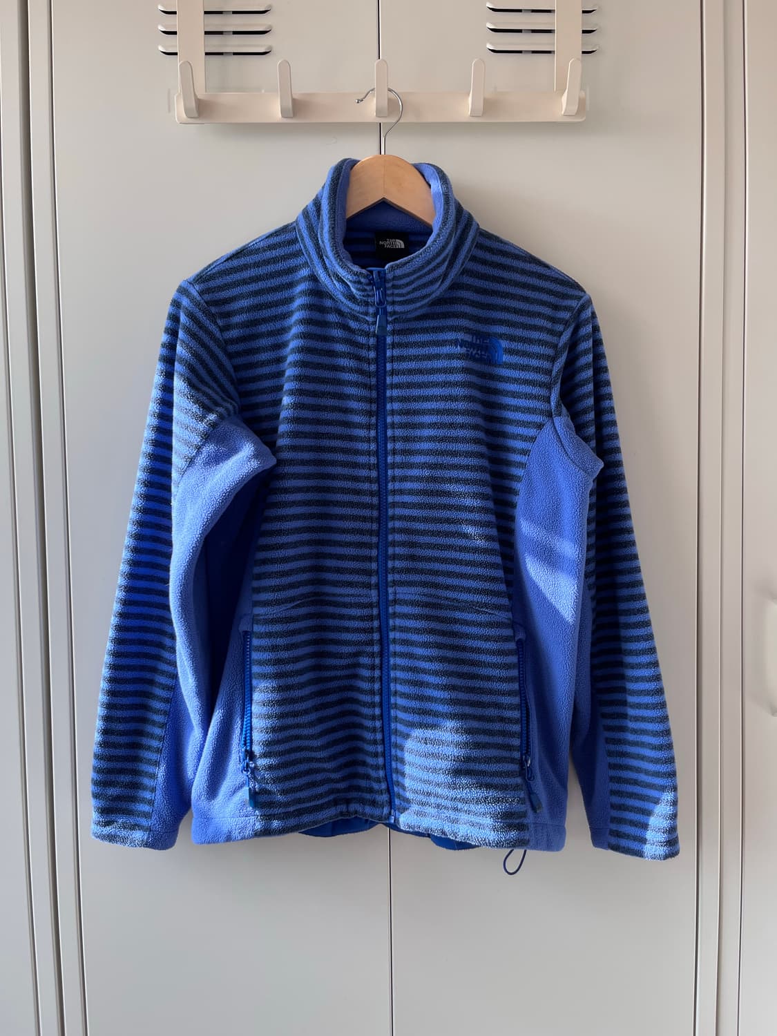 노스페이스 블루 스트라이프 후리스 집업 상품이미지2