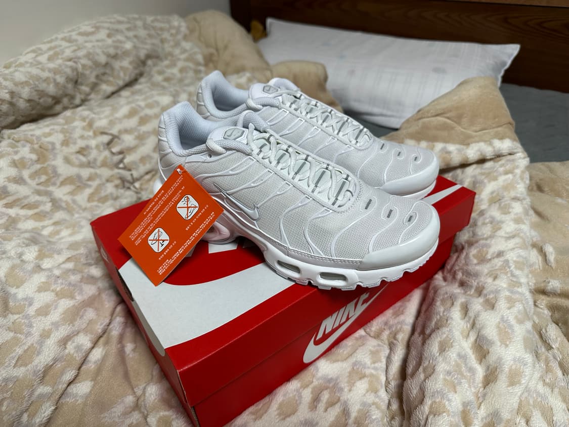 (새제품,매장정품)[245]나이키 에어맥스 플러스 트리플화이트 상품이미지5