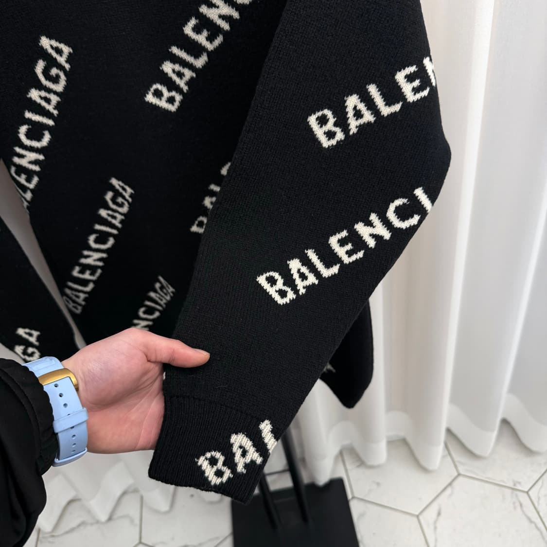 [백화점판/ S] 발렌시아가 멀티로고 니트 블랙 상품이미지5