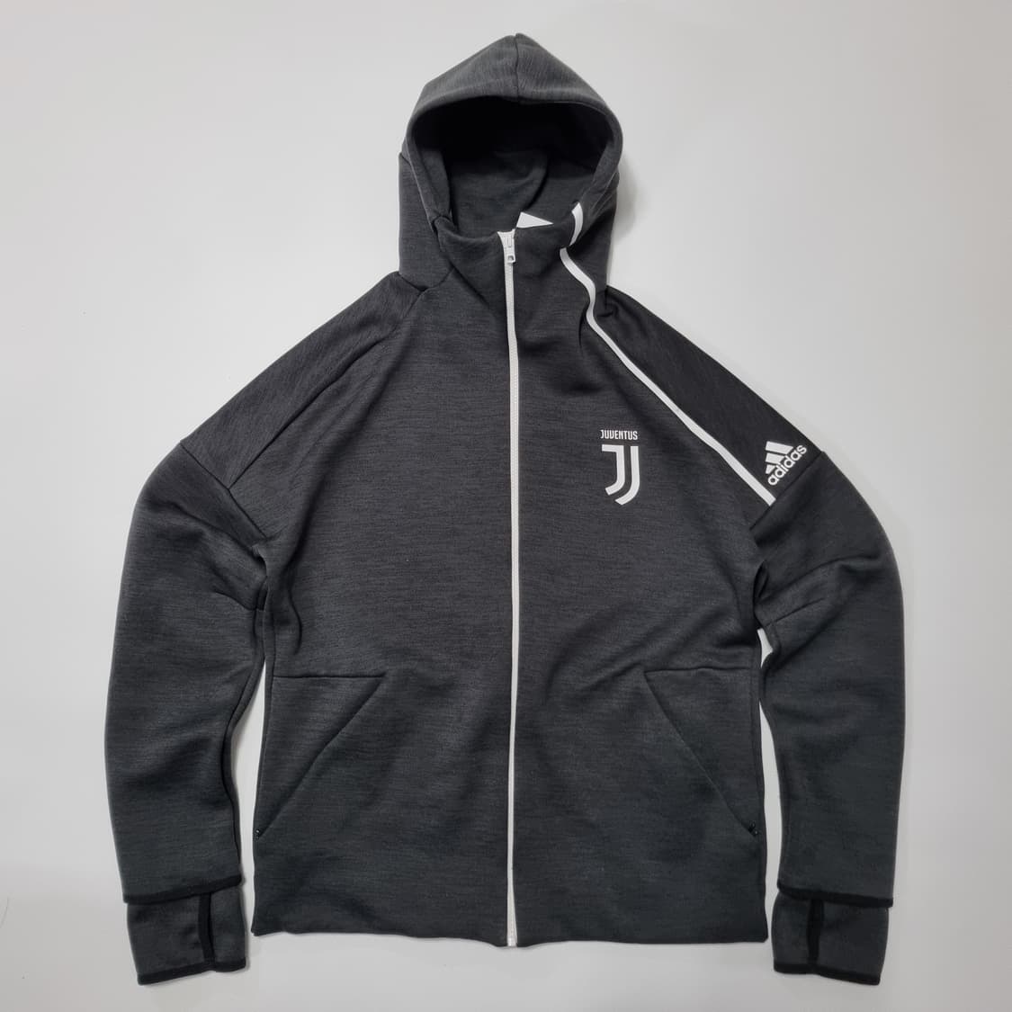 아디다스 유벤투스 후드 자켓 상품이미지1