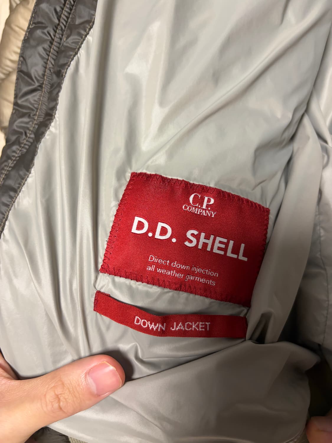 C.P 컴퍼니 DD쉘 다운 경량패딩 빈티지 카키 베이지 상품이미지3