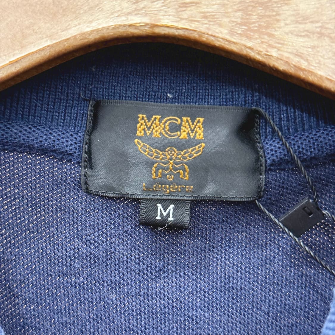 MCM 하프집업 피케 반팔 티셔츠 로고 포켓 디테일 네이비 상품이미지7