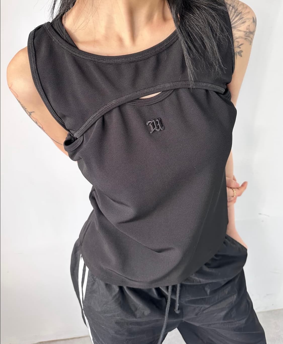 미스비헤이브 져지 슬리브리스 탑 상품이미지9