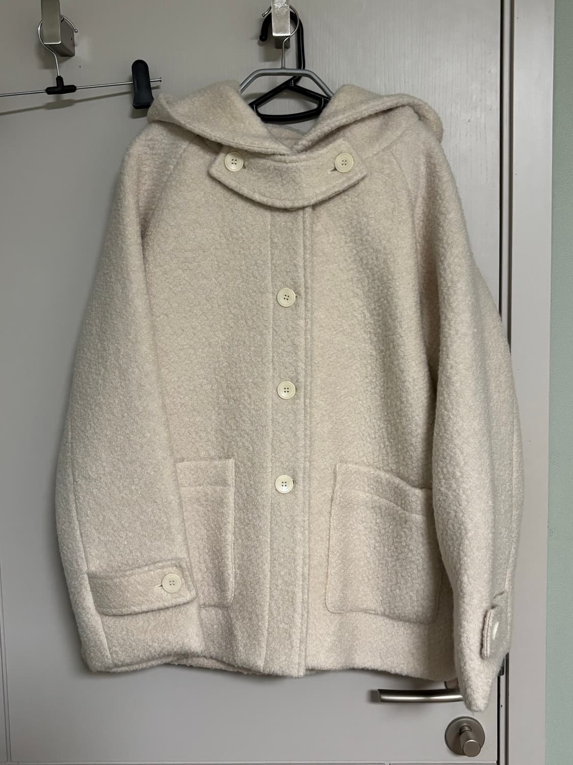 더미튼 램 후디 코트 / 구매가 198,000 상품이미지1