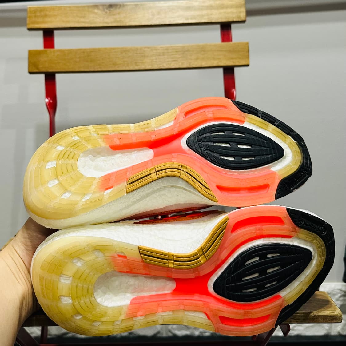 240) 아디다스 운동화 여성 여자 런닝화 울트라부스트 22 클라우드 상품이미지6