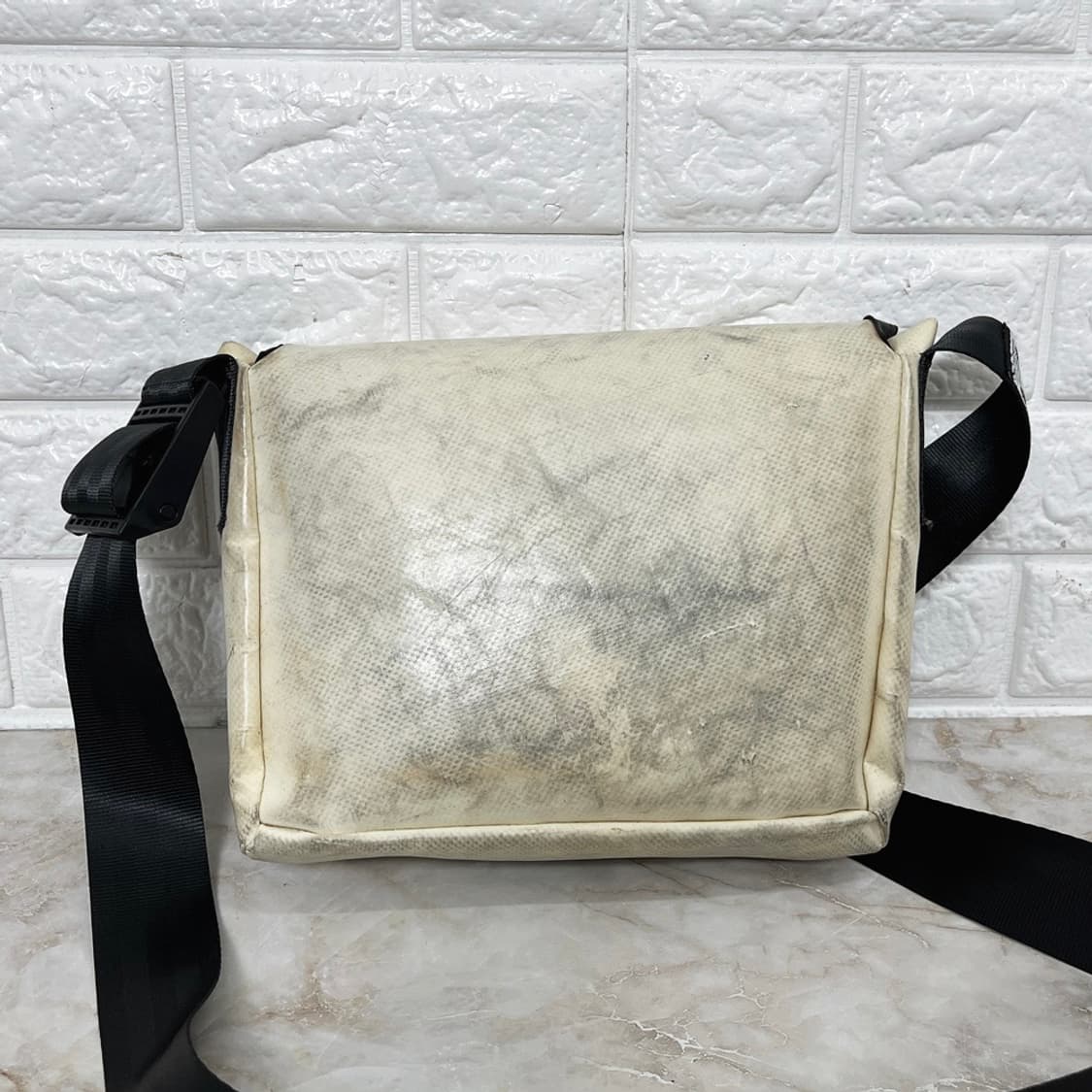 프라이탁 F12 드라그넷 크로스백 상품이미지3