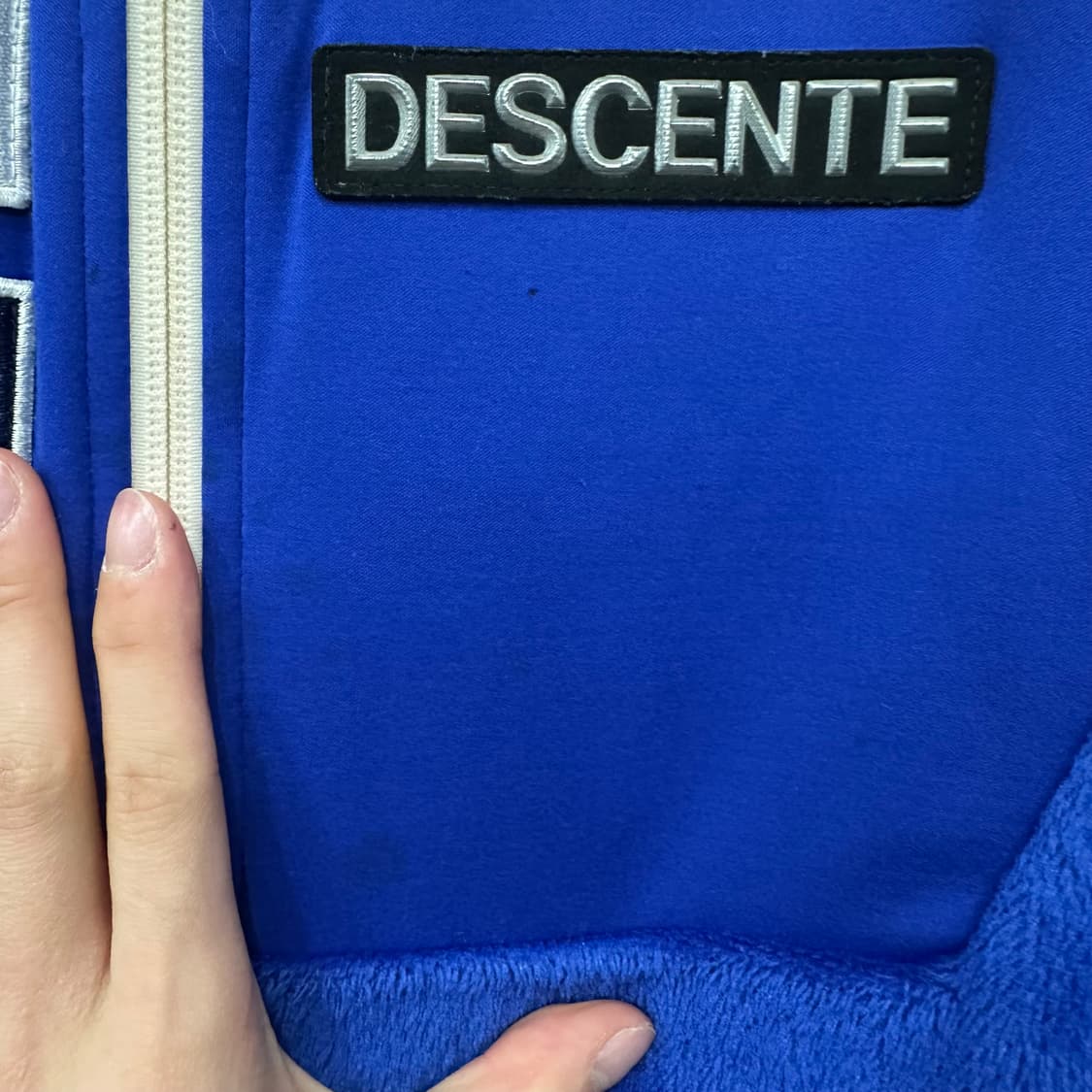 데상트 플리스 자켓 상품이미지3