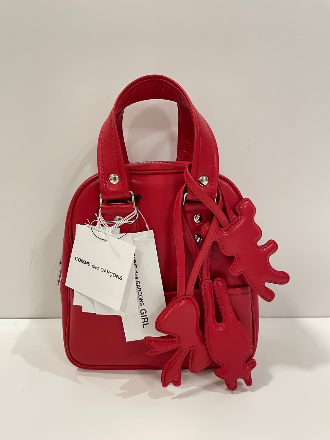 꼼데가르송걸 베어 참 토트백 레드 새상품 상품이미지1