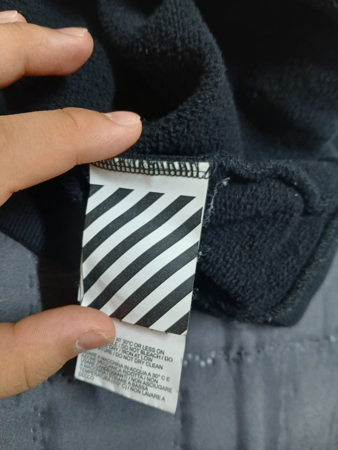 오프화이트 후드티 상품이미지5