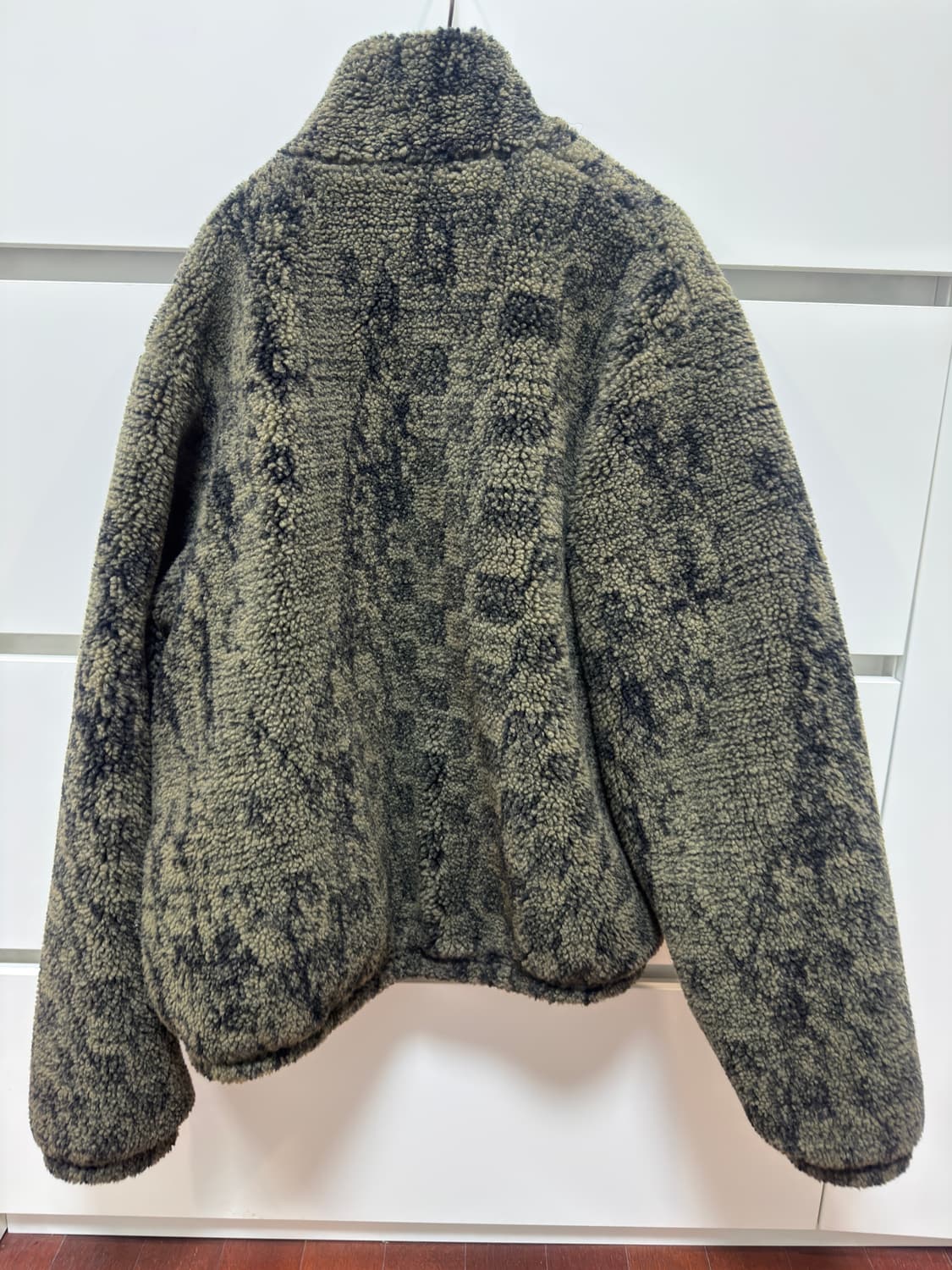 로아 EWE 퍼리 자켓 후리스 상품이미지2