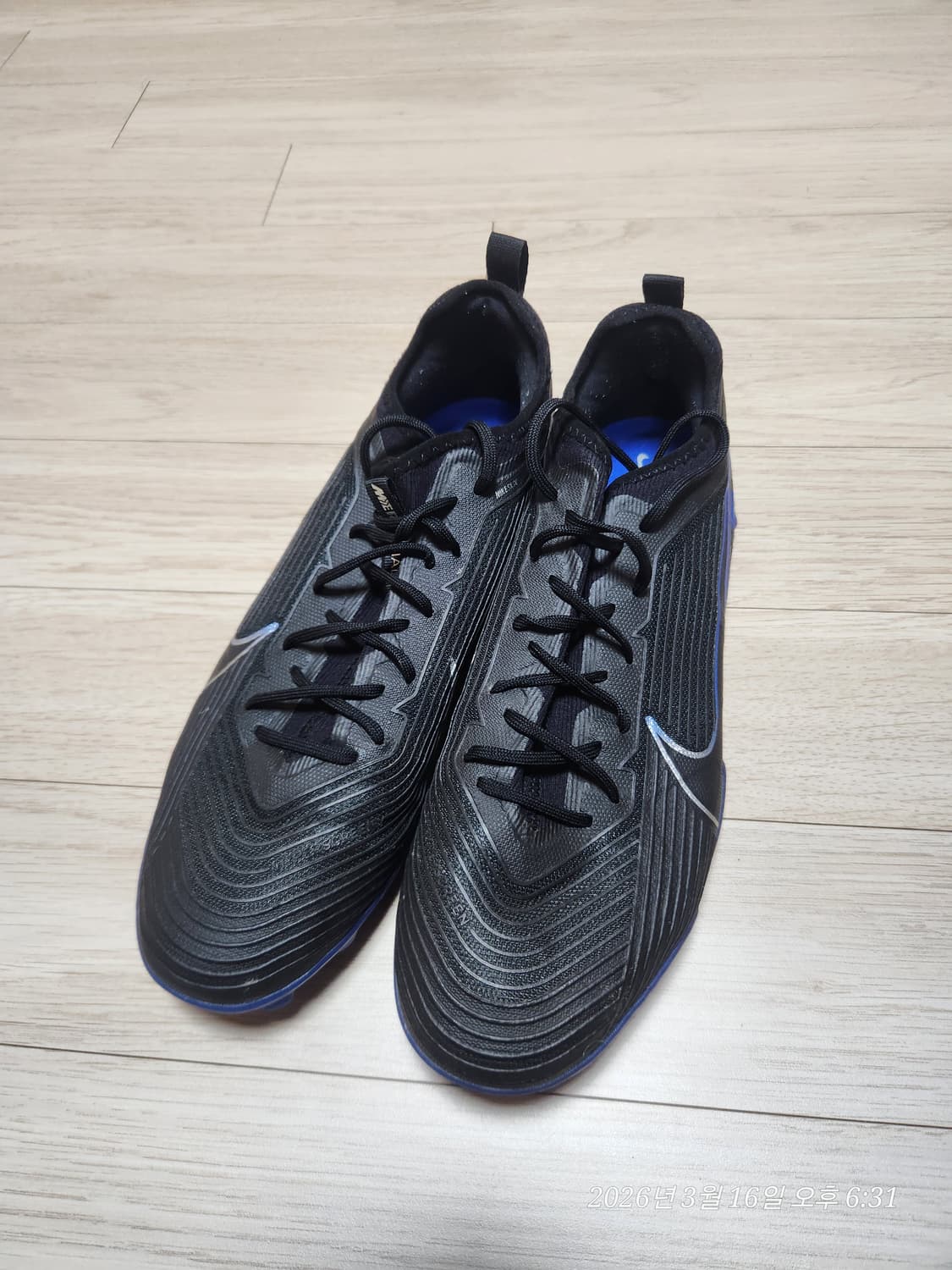 [나이키] 줌 머큐리얼 베이퍼 15 TF 풋살화 블랙/블루 285 상품이미지2