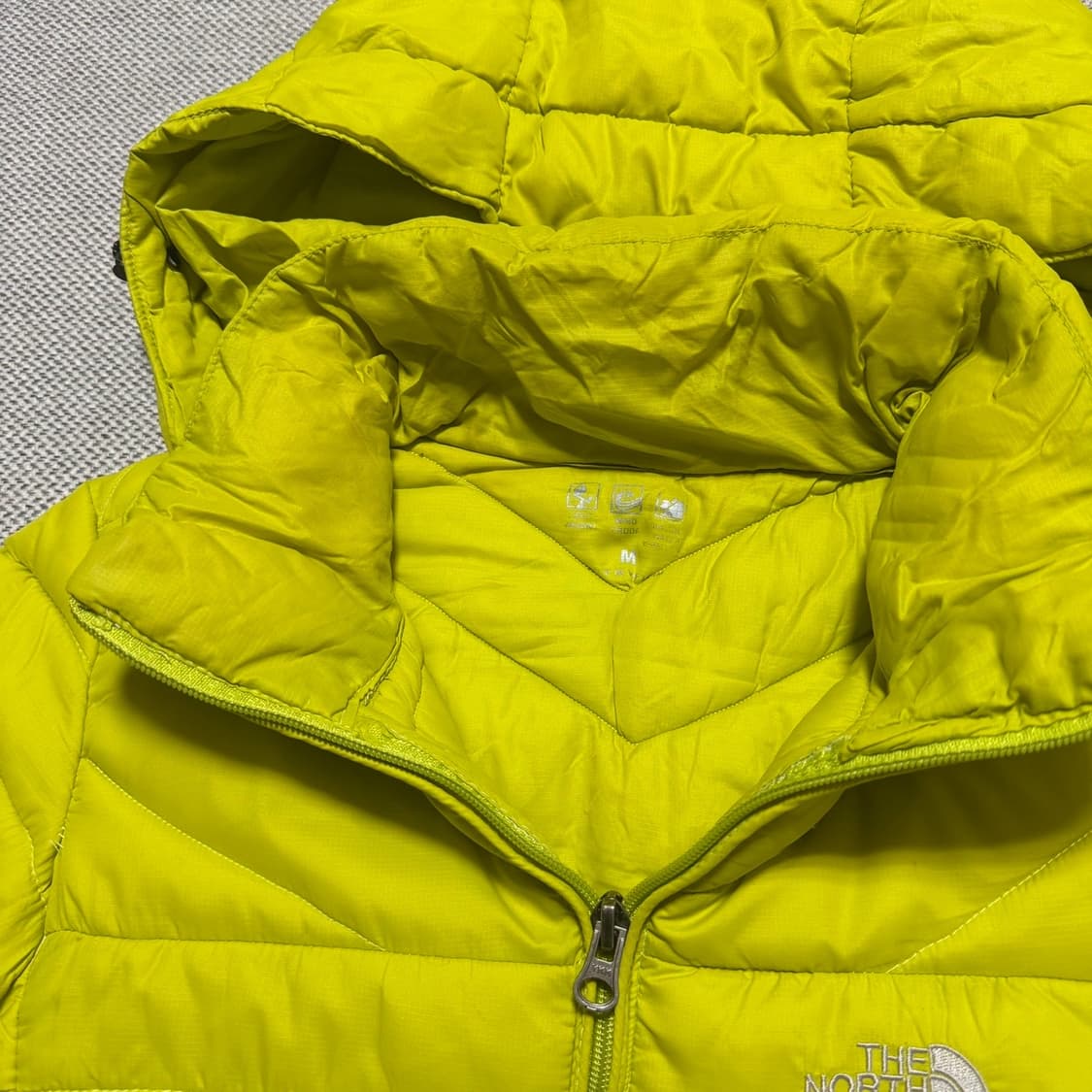 노스페이스 후디 경량패딩 상품이미지3