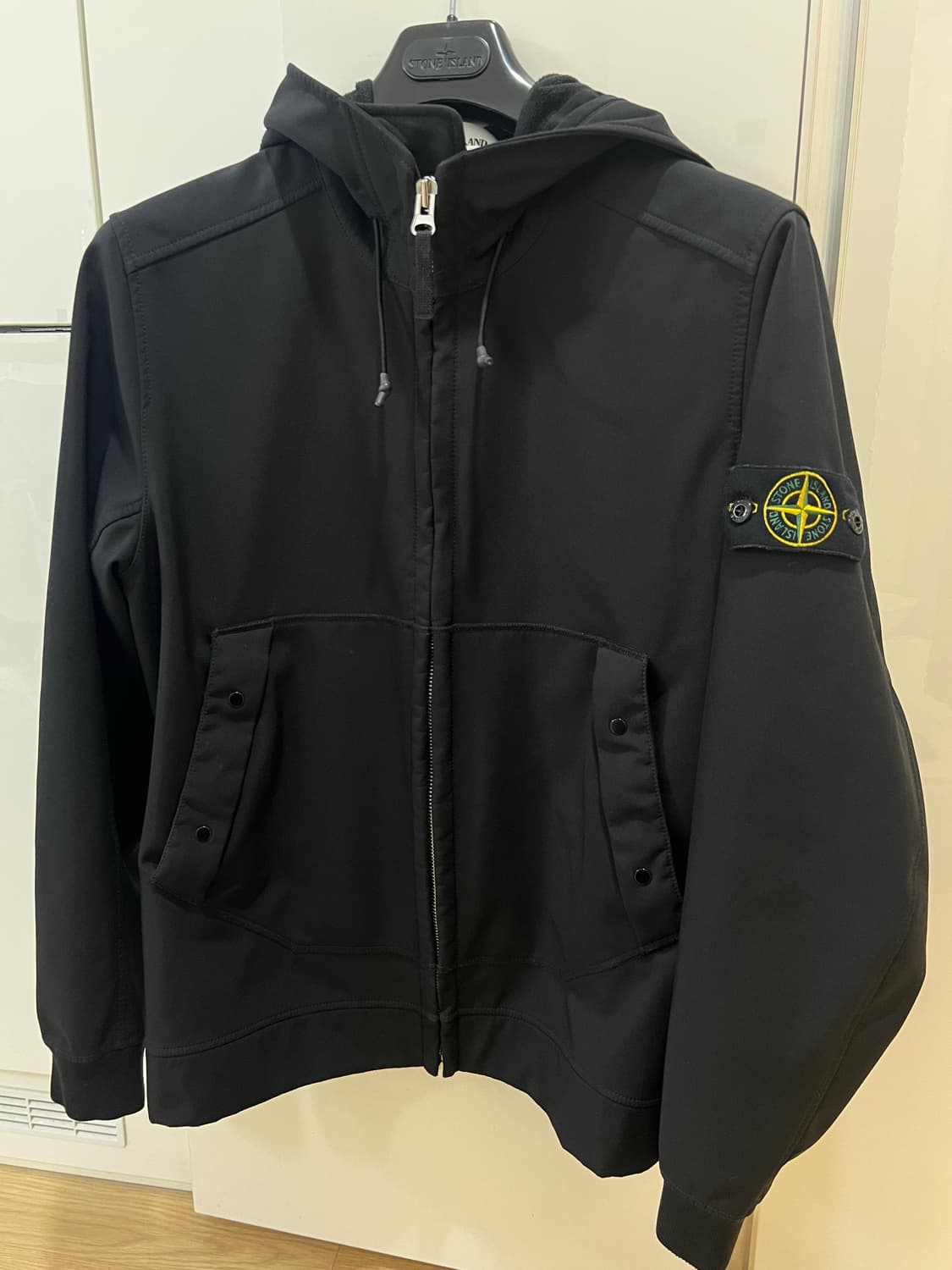 스톤아일랜드 소프트쉘자켓 L (새상품급) 상품이미지1