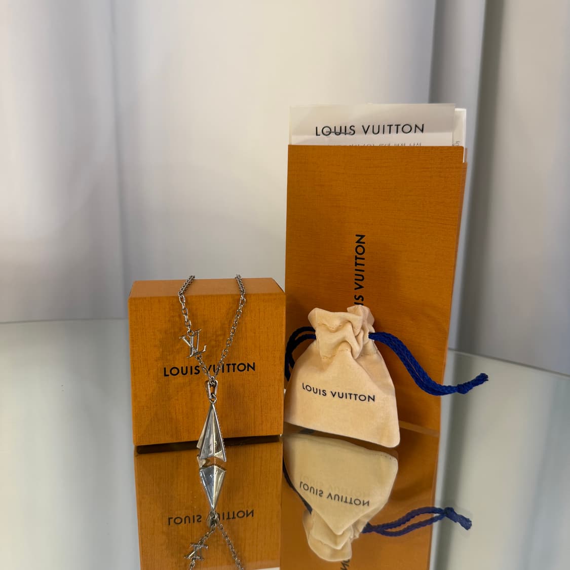 루이비통 LV 페이퍼플레인 목걸이 상품이미지4