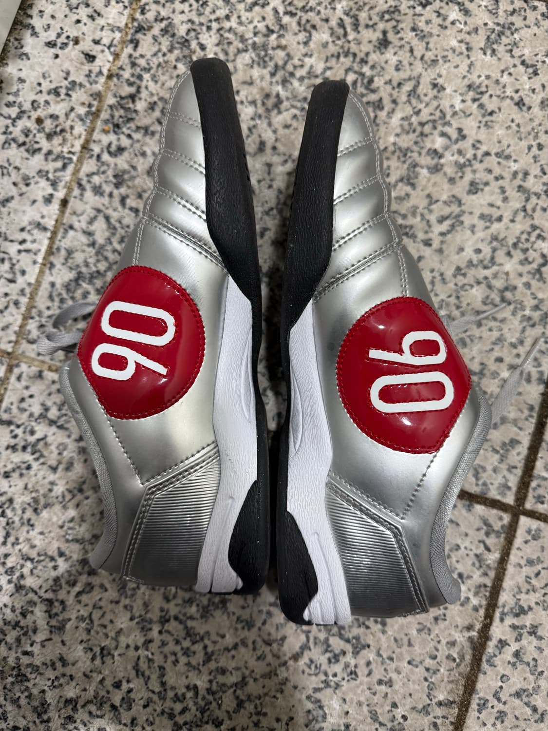 나이키 토탈90 실버 235 상품이미지3