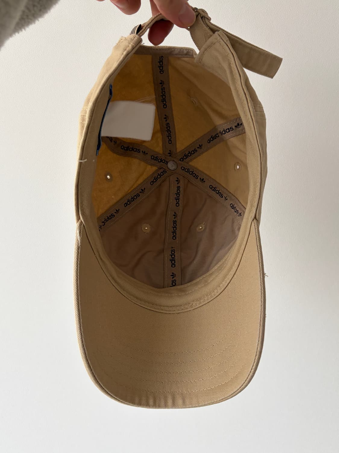 아디다스 오리지널 삼선 베이지 볼캡 상품이미지4