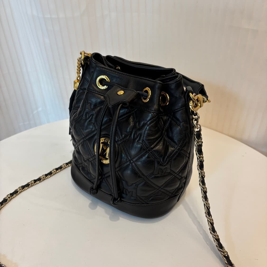 정품 메트로시티 퀄팅 복조리 크로스백     상품이미지5