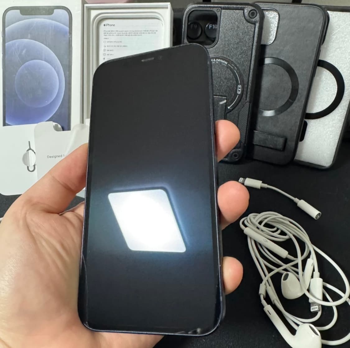 아이폰12 블랙64gb A급 풀박스 이어폰/배터리/충전기/케이스 상품이미지2