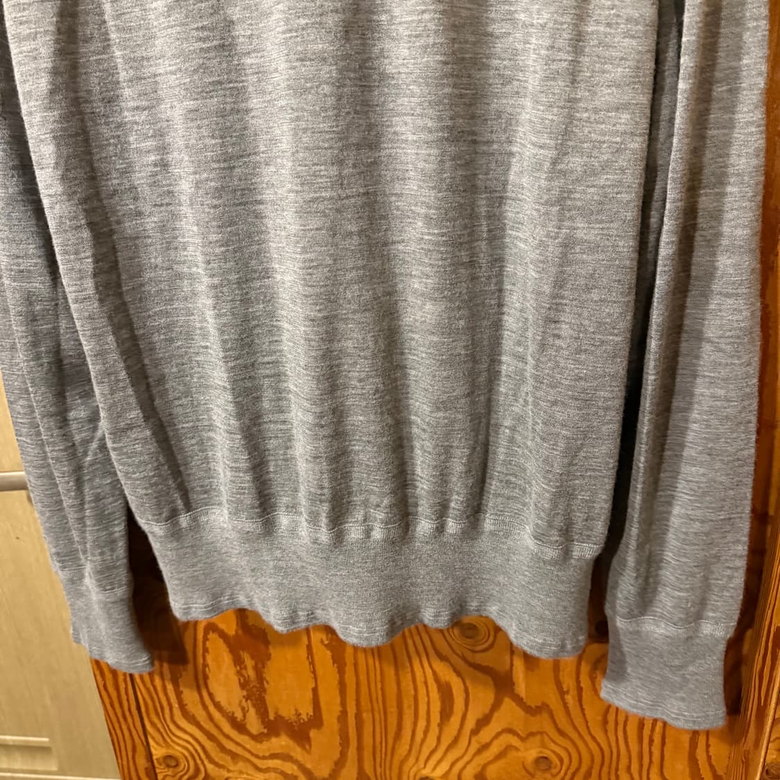 톰포드 캐시미어 100% 헨리넥 니트 셔츠 판매 합니다. 상품이미지9