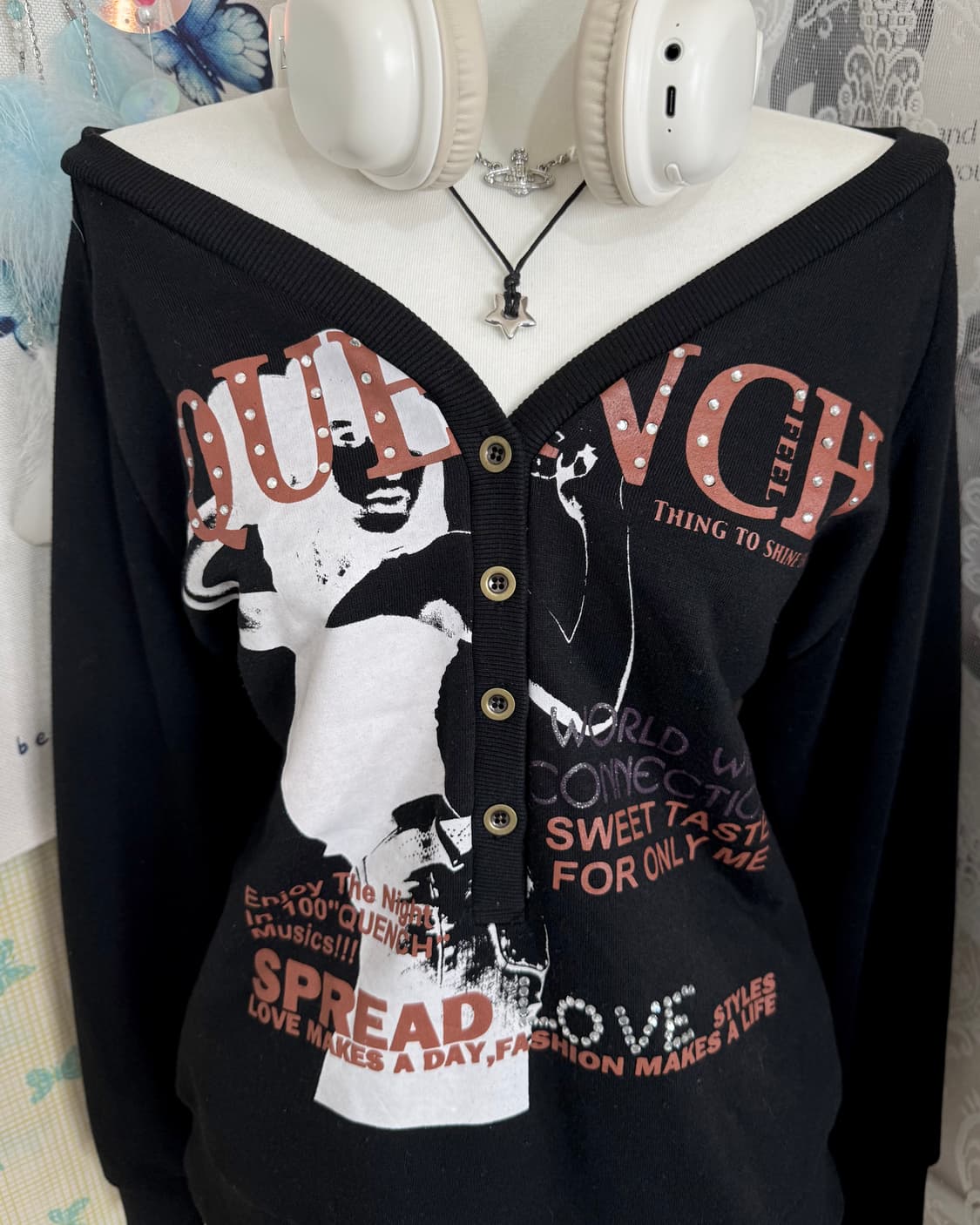 블랙 펑크 레터링 오프숄더 맨투맨 상품이미지6