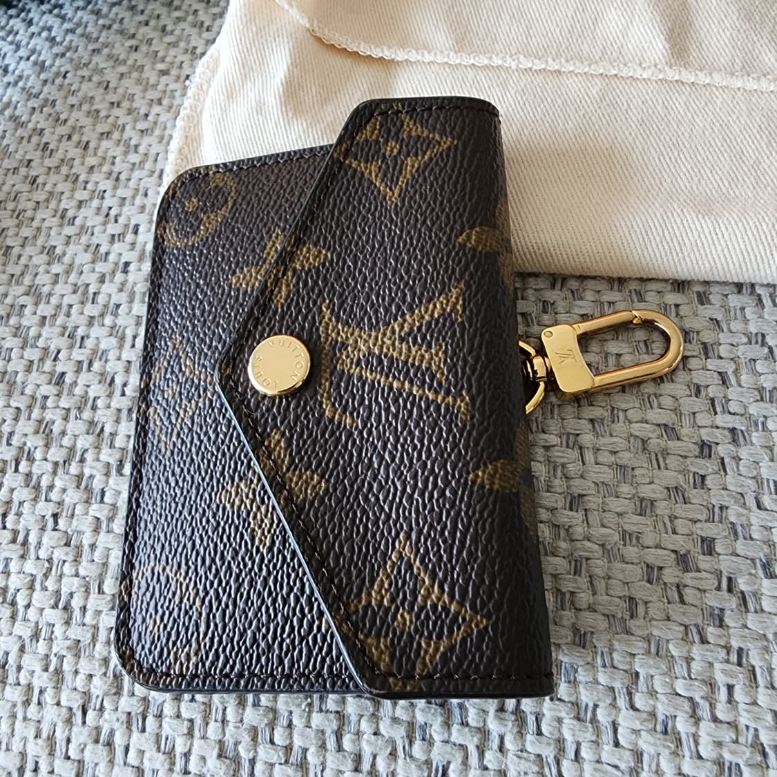 초민트급 루이비통 펠리시 스트랩 앤 고 모노그램 크로스백 카키 그린 상품이미지4