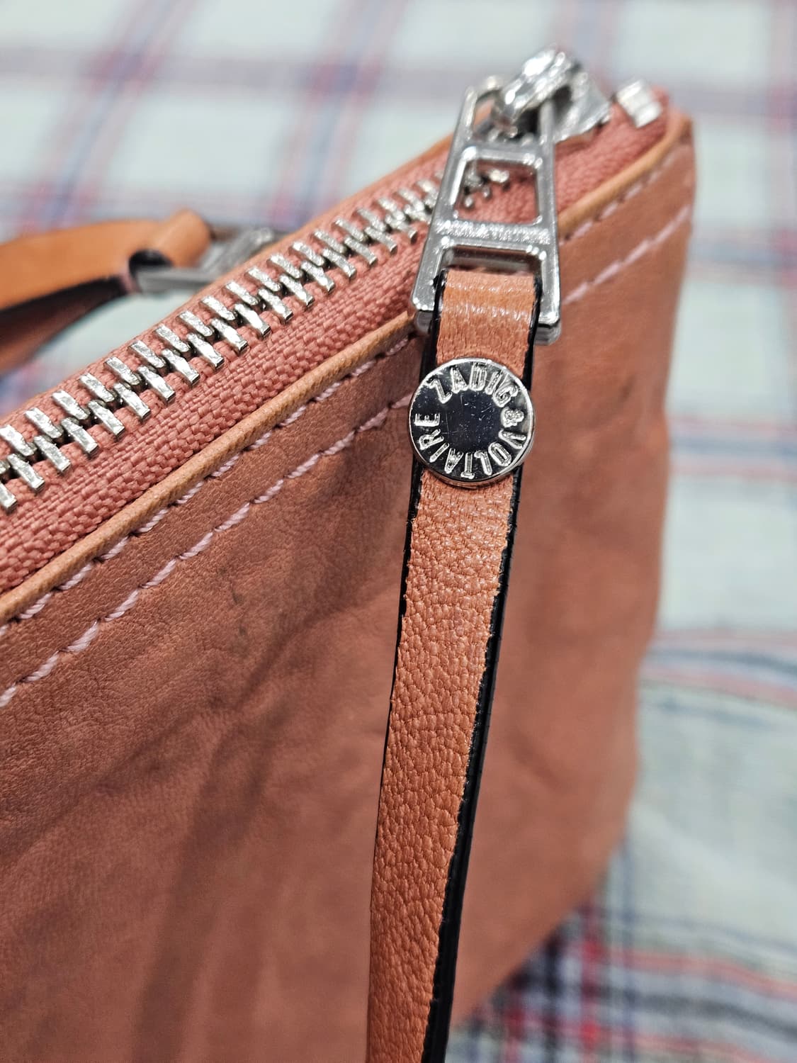 자딕앤볼테르(Zadig & Voltaire) 램스킨 지퍼 지갑 파우치 상품이미지6