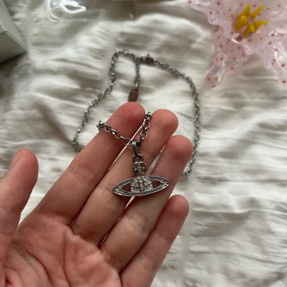 비비안웨스트우드 미니 바스 릴리프 펜던트 네크리스 (실버) 상품이미지4