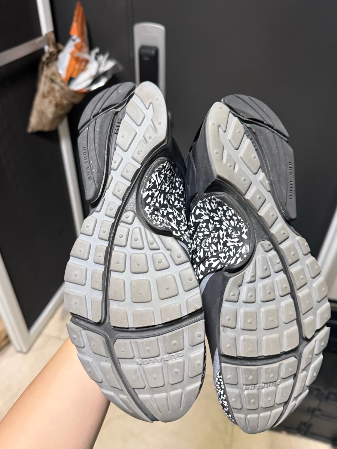 나이키 아크로님 프레스코 상품이미지2